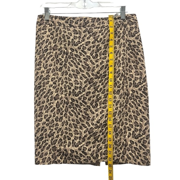 Loft Animal Leopard print pencil skirt. NWOT size 6. Shades of Brown & Tan. - Picture 10 of 10